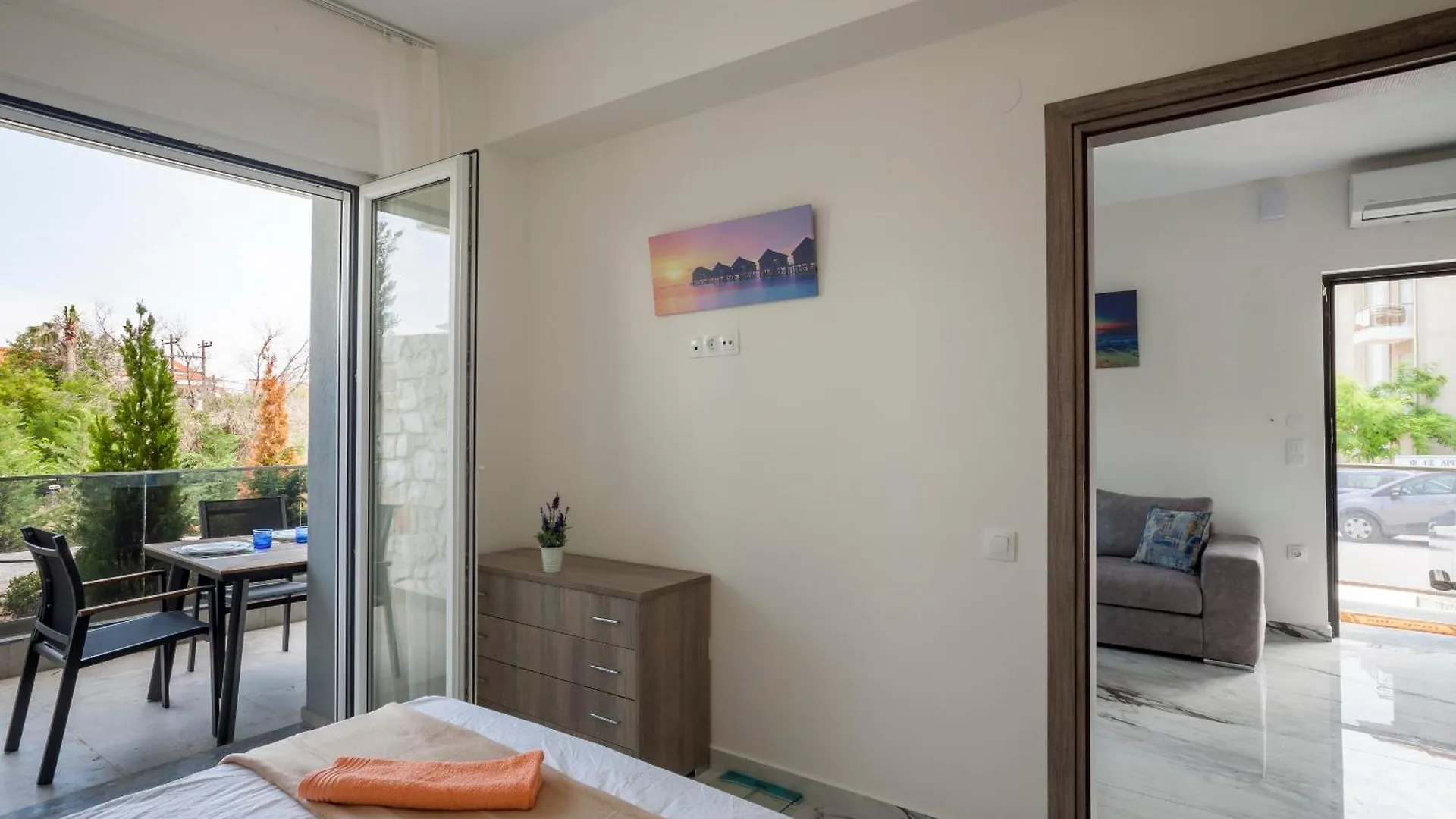 Valeri Luxury Stone Deluxe Apartment Ханиоти