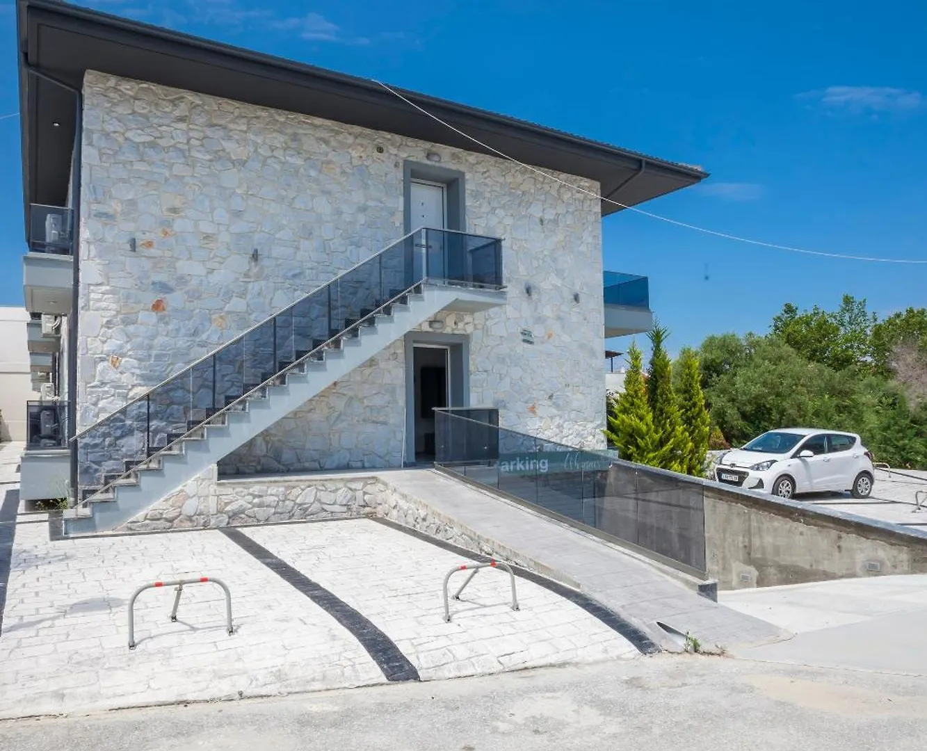 Valeri Luxury Stone Deluxe Apartment Ханиоти 0*,  Греция