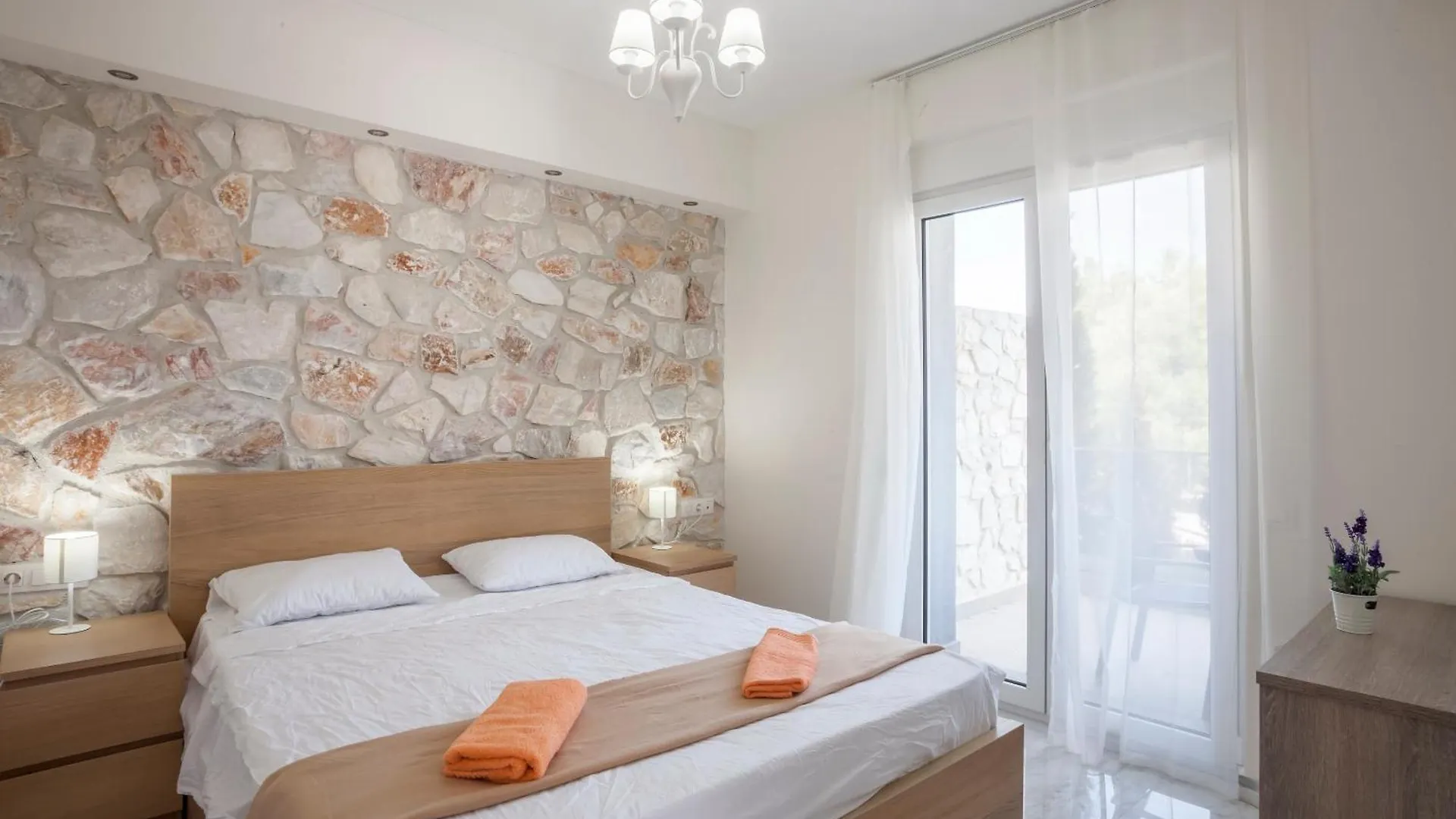Valeri Luxury Stone Deluxe Apartment Ханиоти Греция